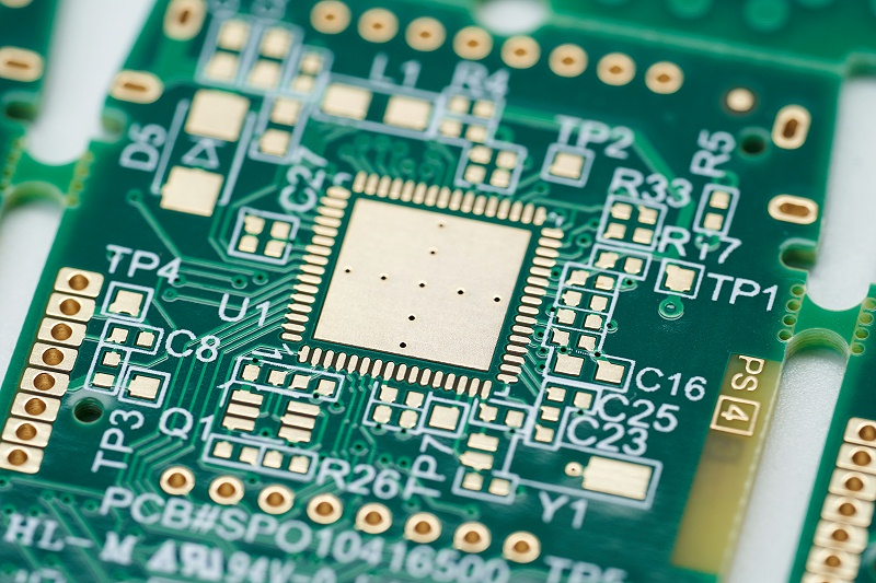 ผู้ผลิต PCB จะพาคุณมาทำความเข้าใจวิธีการระบุข้อดีและข้อเสียของซับสเตรตของแผงวงจร